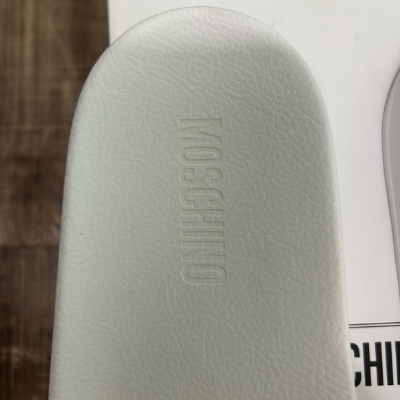 Moschino slides - Picture 9 of 9